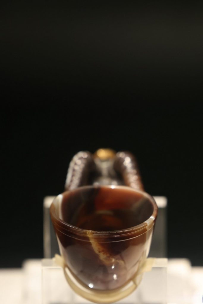 镶金兽首玛瑙杯03-683x1024 镶金兽首玛瑙杯